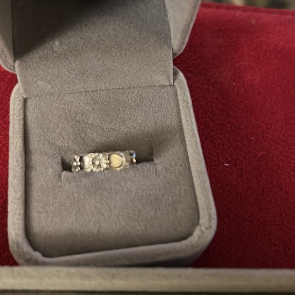 Antique Silver Toe Ring Daisy Flowers 🌼 - Picture 4 of 5